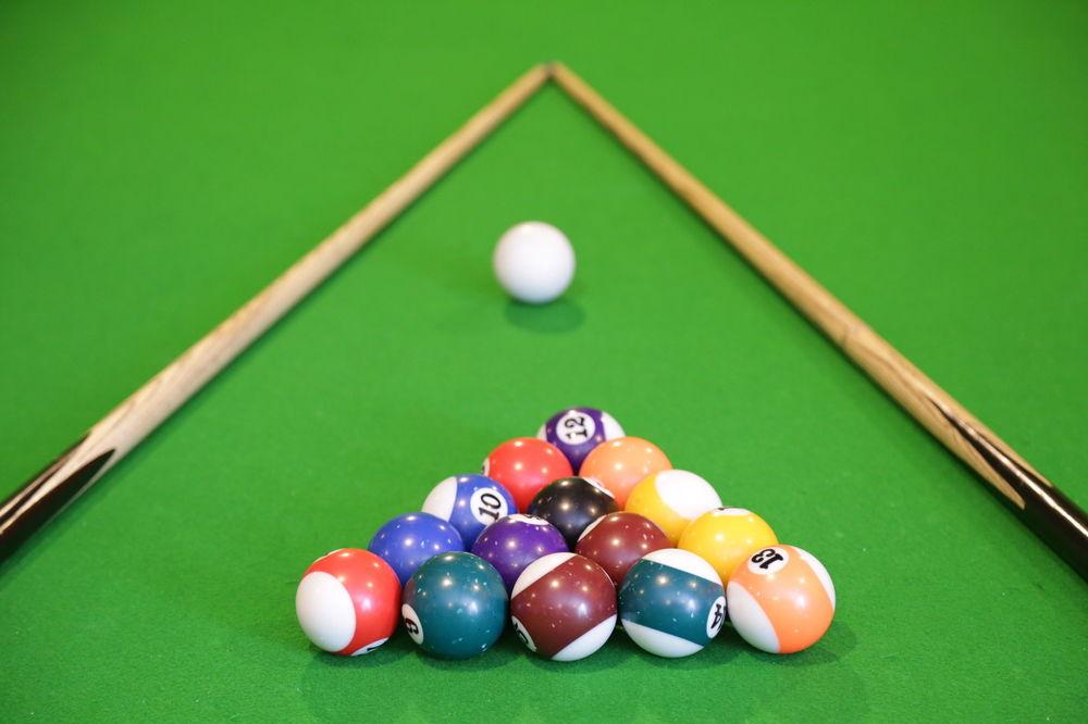 Courtyard By Marriott Agra Hotel Ngoại thất bức ảnh Pool balls