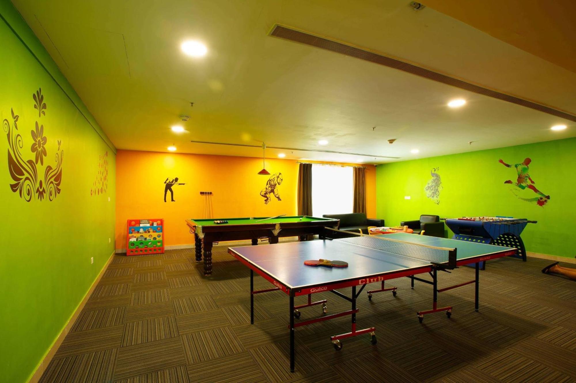 Courtyard By Marriott Agra Hotel Ngoại thất bức ảnh The game room