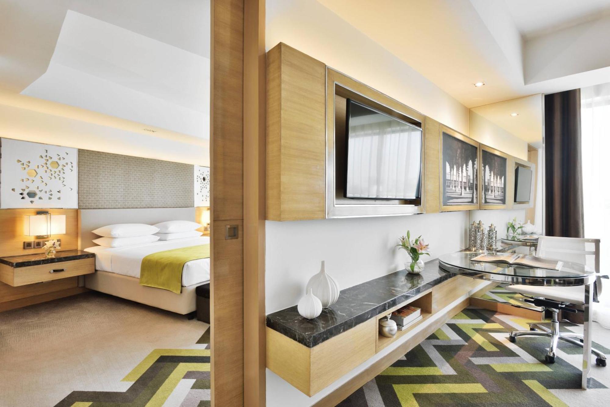 Courtyard By Marriott Agra Hotel Ngoại thất bức ảnh A room at the hotel